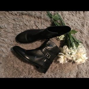 ⚫️Ann Taylor black ankle boot NWOT⚫️